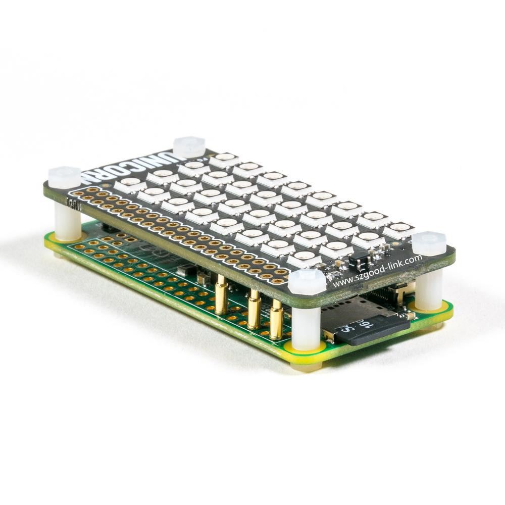 Jousikuormitettu kullattu piirilevyliitin