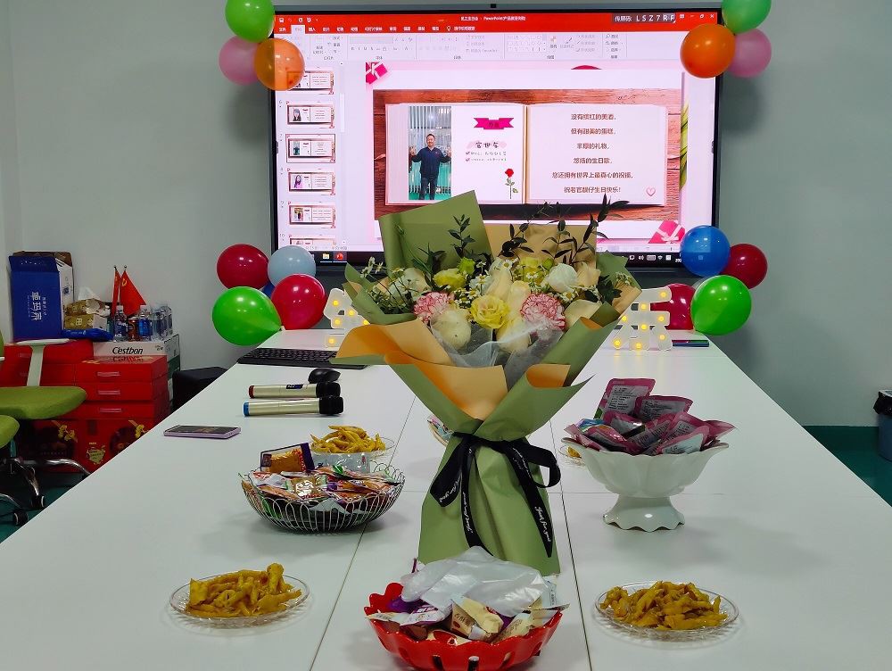 Yrityksen hyvinvointi: Työntekijän syntymäpäiväjuhla