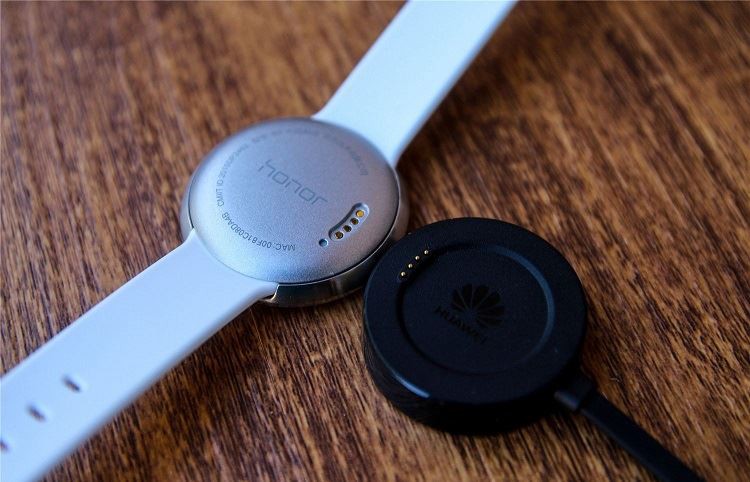 Pogopin Pogo Pin:n käyttö Huawei Watchissa