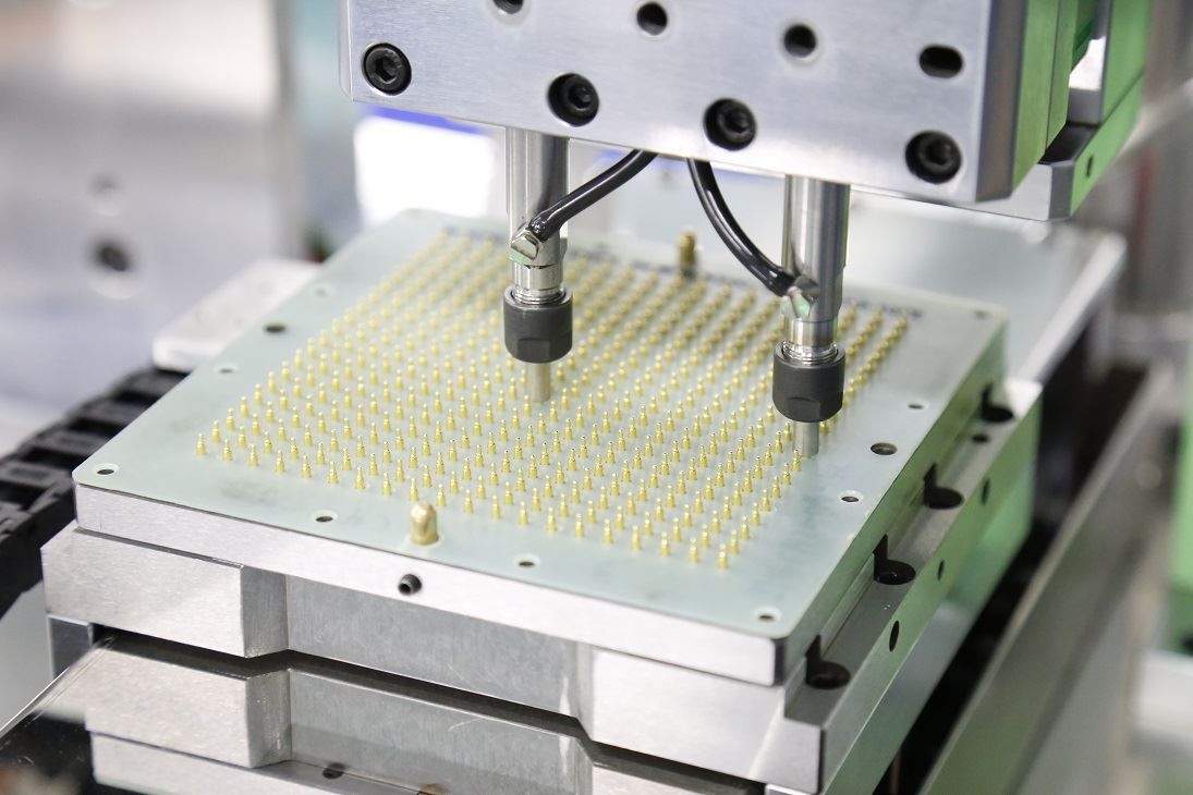 Seitsemän suuntaa miniliittimen suunnitteluun